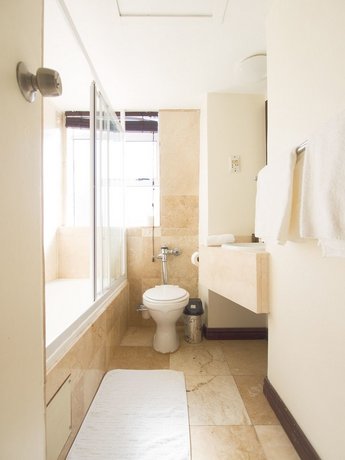 Albany Hotel