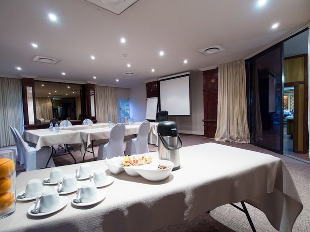 Albany Hotel