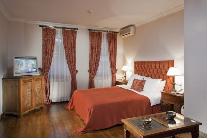 Hotel Sari Konak