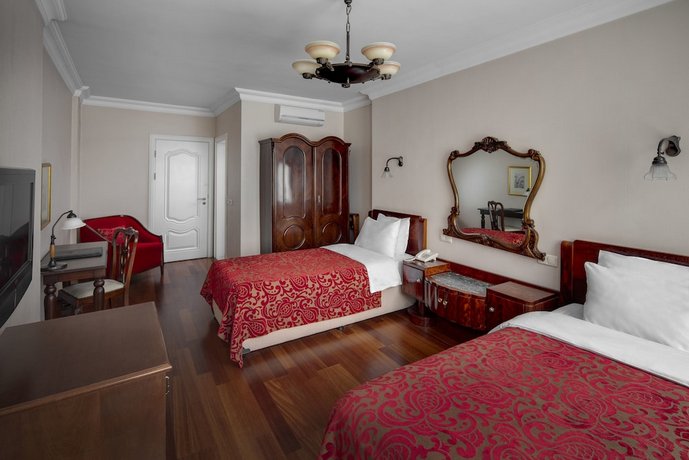 Hotel Sari Konak