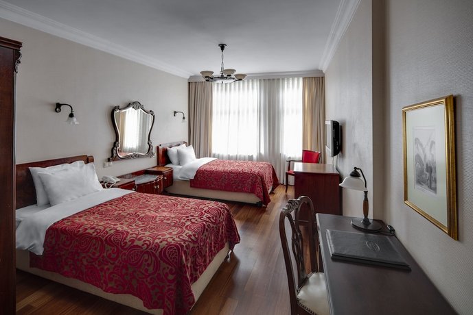 Hotel Sari Konak