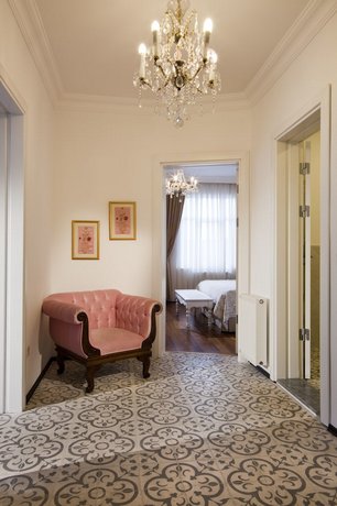 Hotel Sari Konak