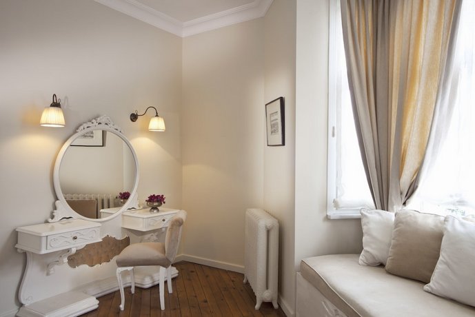 Hotel Sari Konak