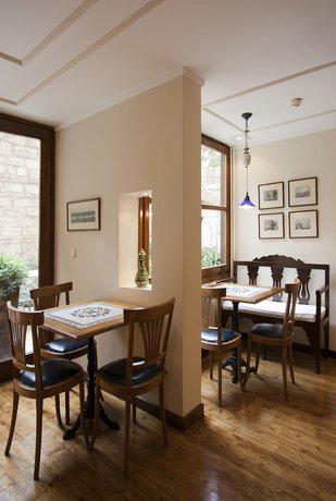Hotel Sari Konak