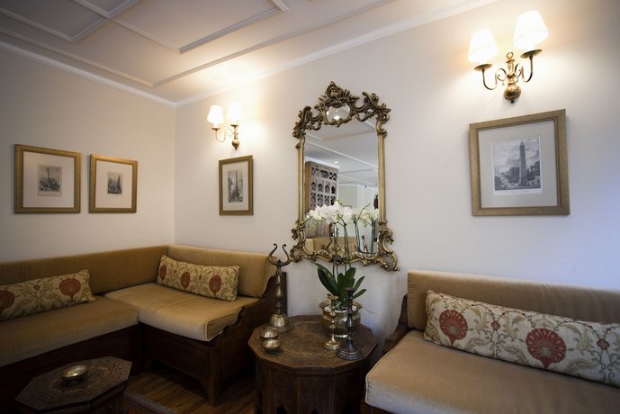 Hotel Sari Konak
