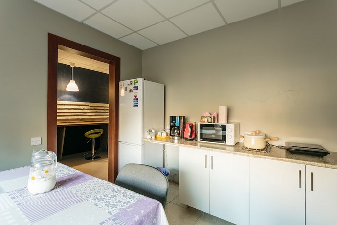 Отель Elle Hotel