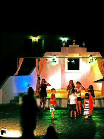 Akamanthea Holiday Village