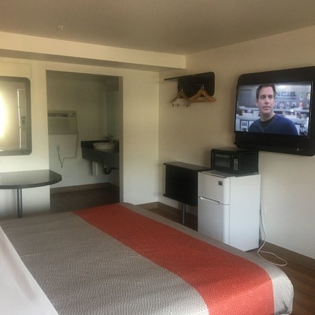 Motel 6 Bremerton