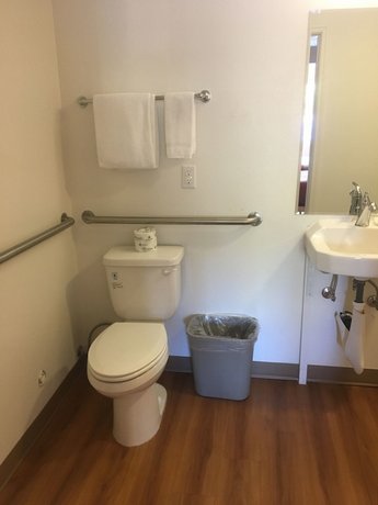 Motel 6 Bremerton