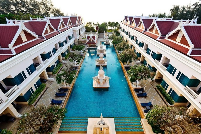 Grand Pacific Sovereign Resort & Spa