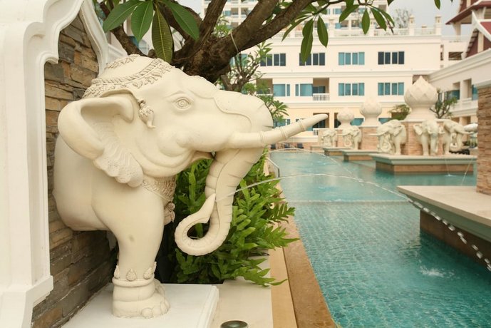 Grand Pacific Sovereign Resort & Spa