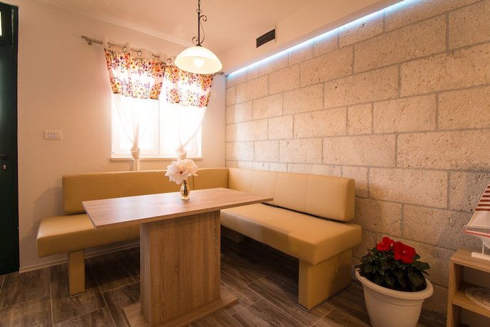 Apartments Rakuljic