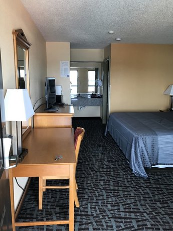 Carolina Inn & Suites of Lake Norman