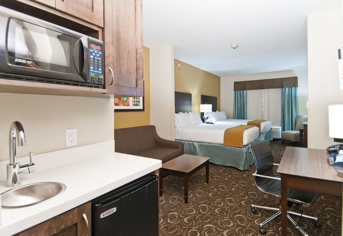 Holiday Inn Express & Suites San Antonio SE by AT&T Center