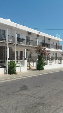 Pavlinia Hotel & Apartments