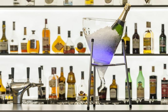 Bar_Restaurant