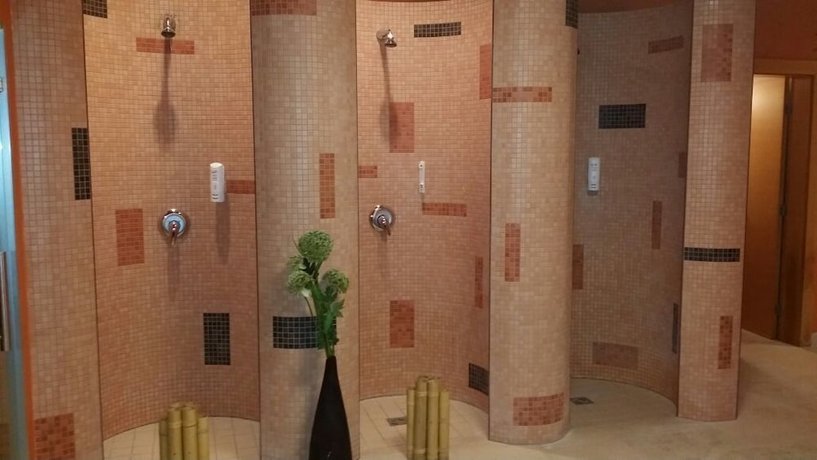 La Luna Island Hotel
