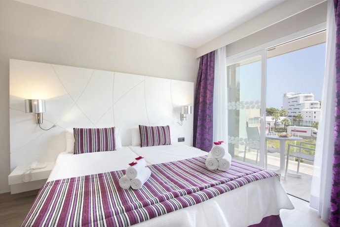 Aparthotel Playa de Muro Suites