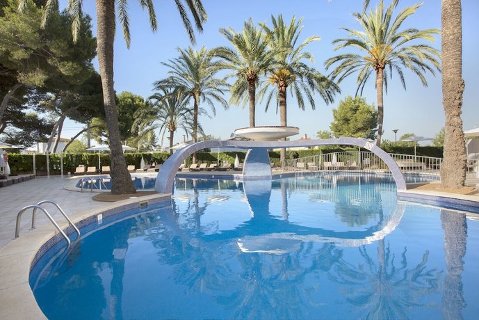 Aparthotel Playa de Muro Suites