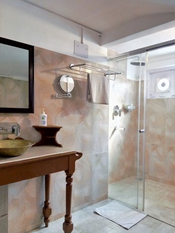 Shaligram Hotel & Spa