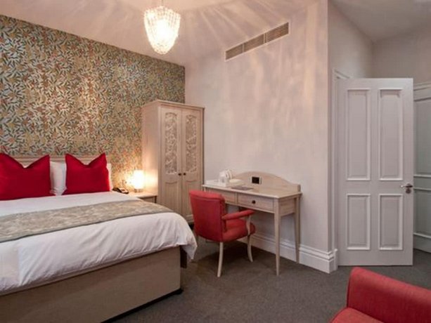 W12 Rooms