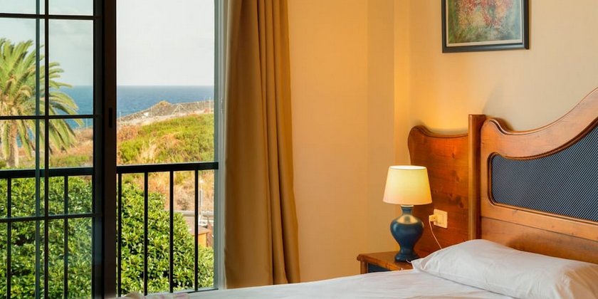 Hotel Las Olas Brena Baja