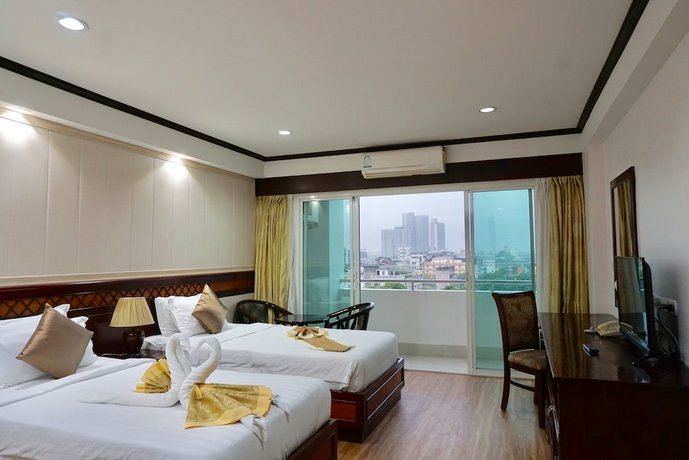 Miloft Sathorn Hotel
