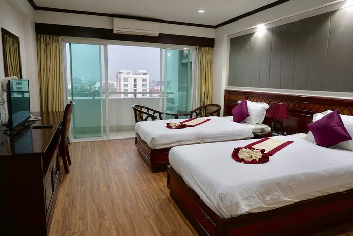 Miloft Sathorn Hotel