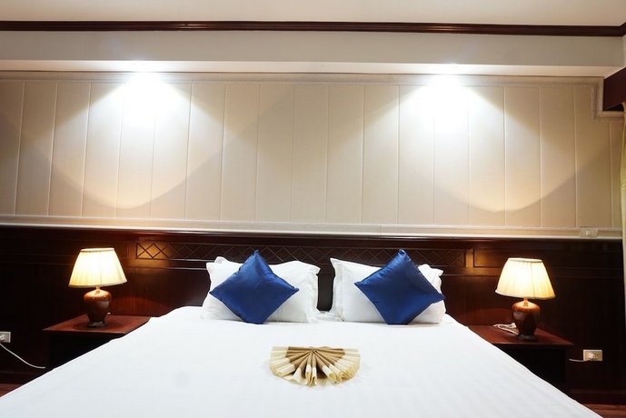Miloft Sathorn Hotel