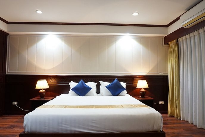 Miloft Sathorn Hotel