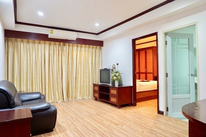 Miloft Sathorn Hotel