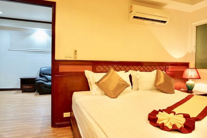 Miloft Sathorn Hotel