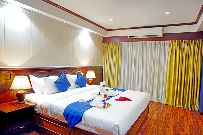 Miloft Sathorn Hotel