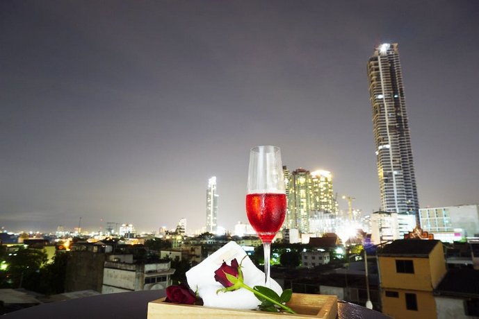 Miloft Sathorn Hotel
