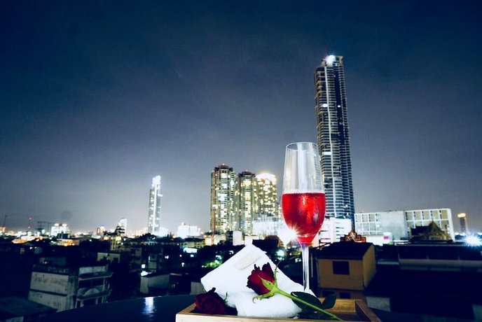 Miloft Sathorn Hotel