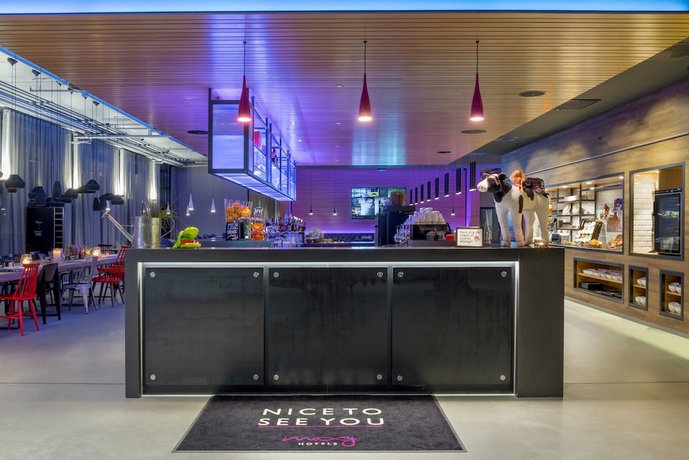 Moxy Oslo X