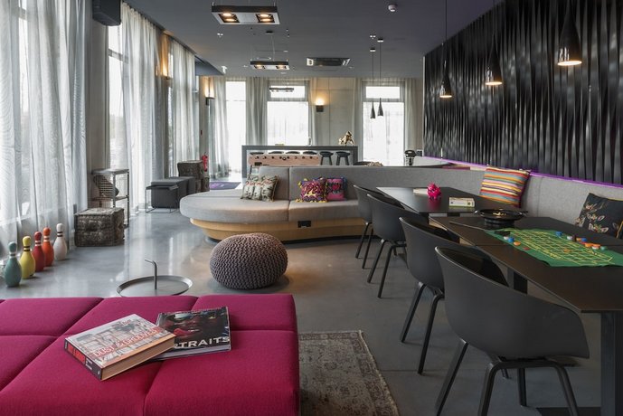 Moxy Oslo X