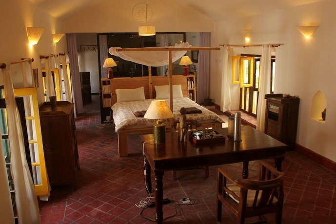 3 Rooms by Pauline