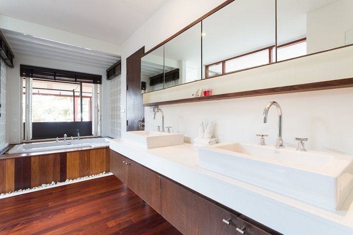 Amatapura Beachfront Villa 15