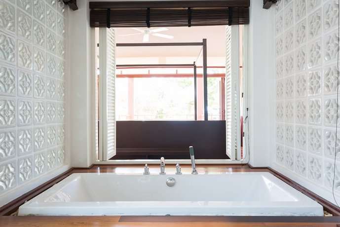 Amatapura Beachfront Villa 15