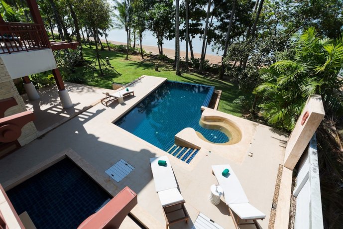 Amatapura Beachfront Villa 15