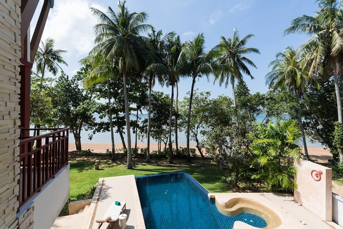 Amatapura Beachfront Villa 15