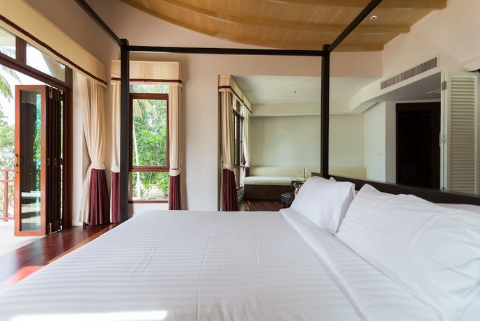 Amatapura Beachfront Villa 15
