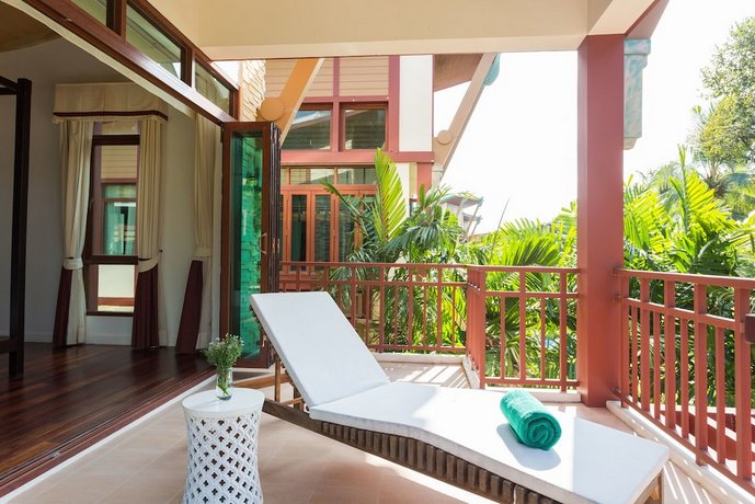 Amatapura Beachfront Villa 15