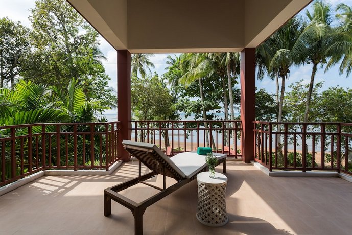 Amatapura Beachfront Villa 15
