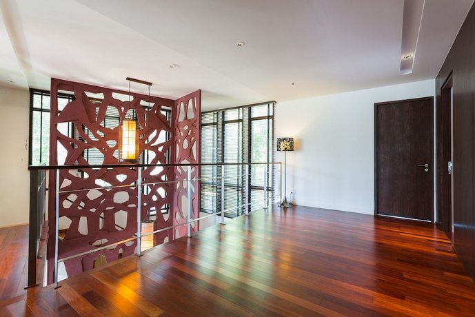 Amatapura Beachfront Villa 15