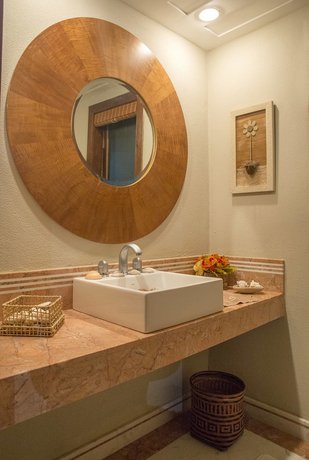 Cliffside Luxury Inn