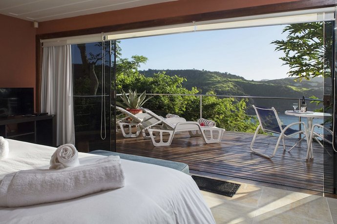 Cliffside Luxury Inn