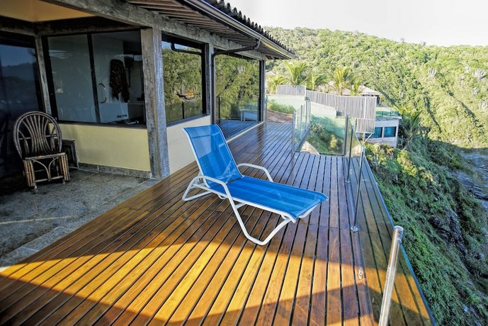 Cliffside Luxury Inn