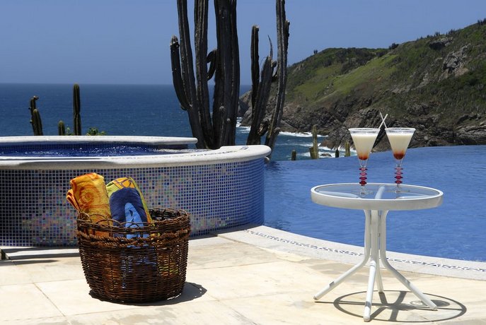 Cliffside Luxury Inn